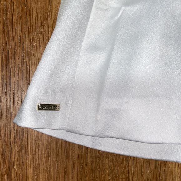 Line & Dot silk look cream blouse, lined with zip back, size XS, NWT - Picture 7 of 7